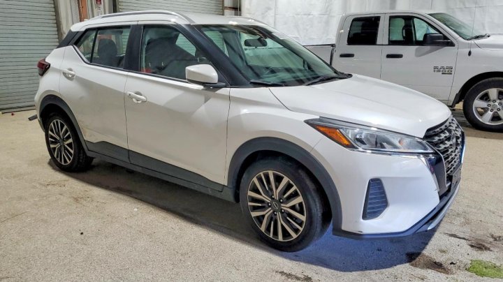 Nissan Kicks  2023