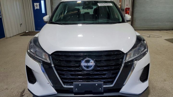 Nissan Kicks  2023