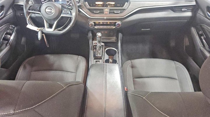 Nissan Altima  2023