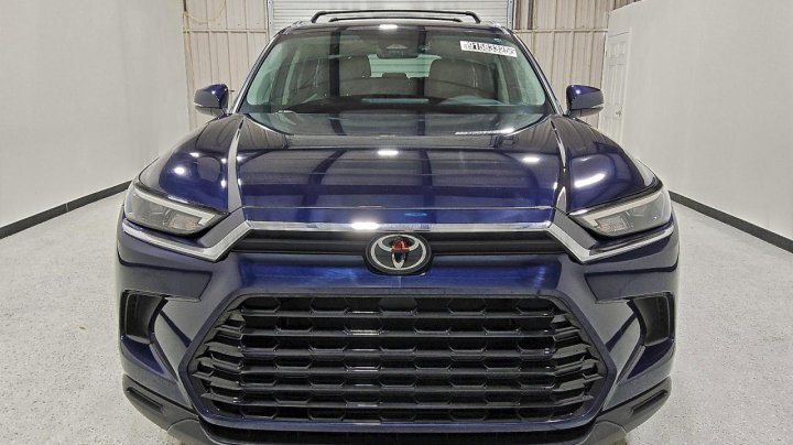 Toyota GRAND HIGHLANDER  2024