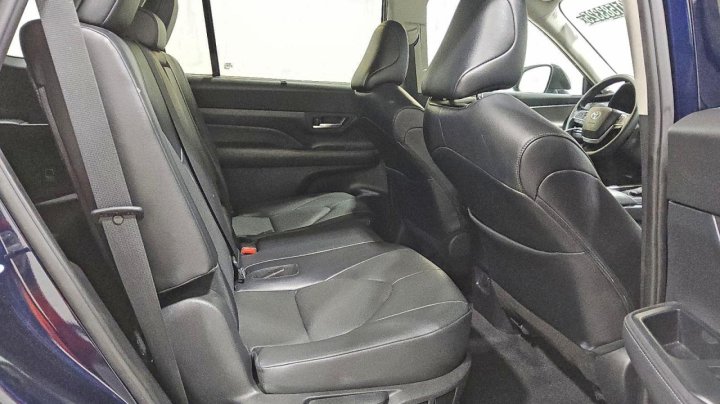 Toyota GRAND HIGHLANDER  2024