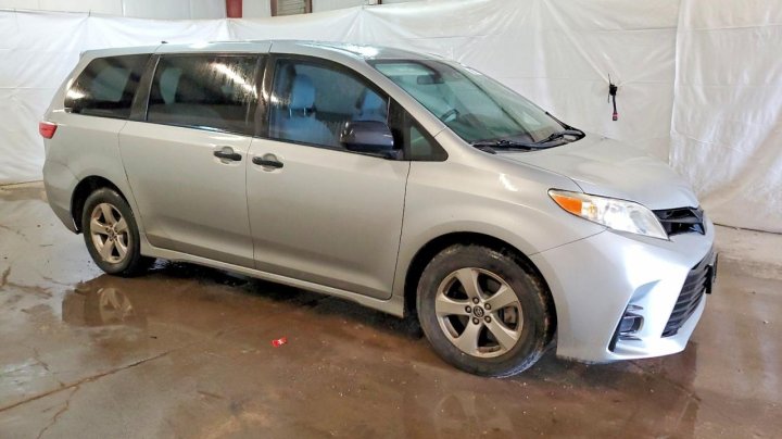 Toyota SIENNA  2020