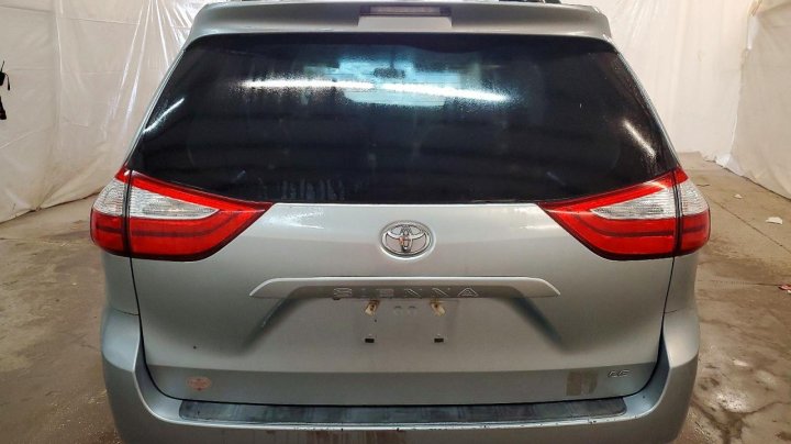 Toyota SIENNA  2016