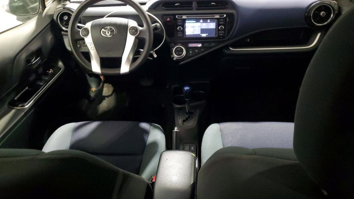 Toyota PRIUS C  2016