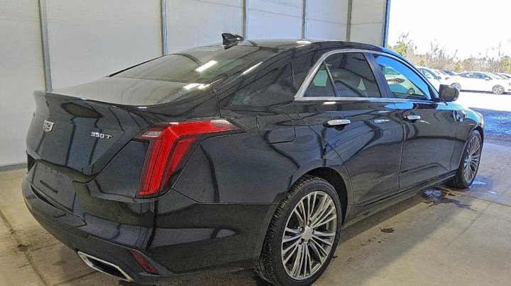 Cadillac CT4  2023