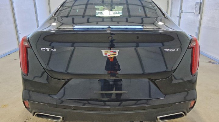 Cadillac CT4  2023