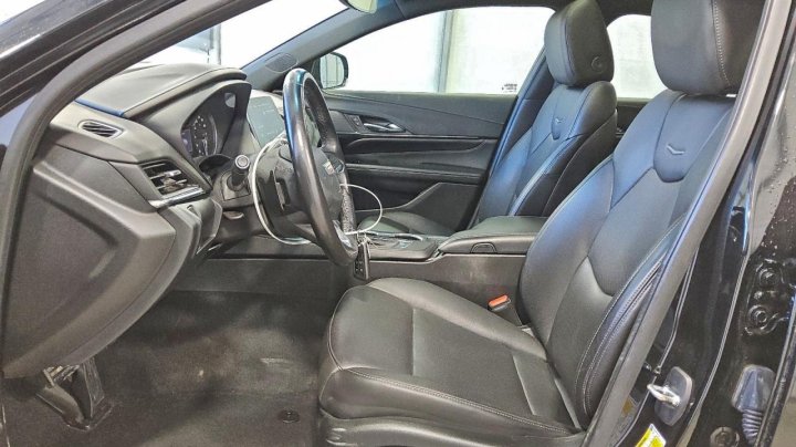 Cadillac CT4  2023