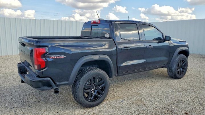 Chevrolet Colorado  2023