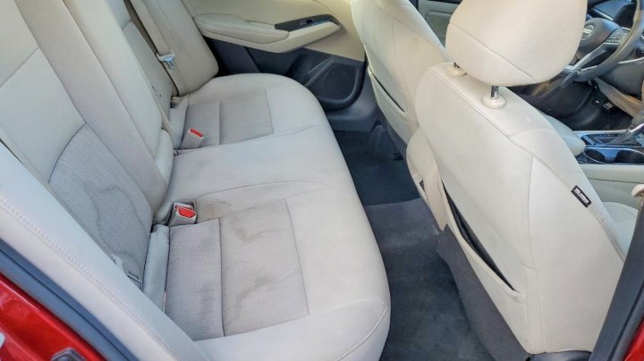 Nissan Altima  2021