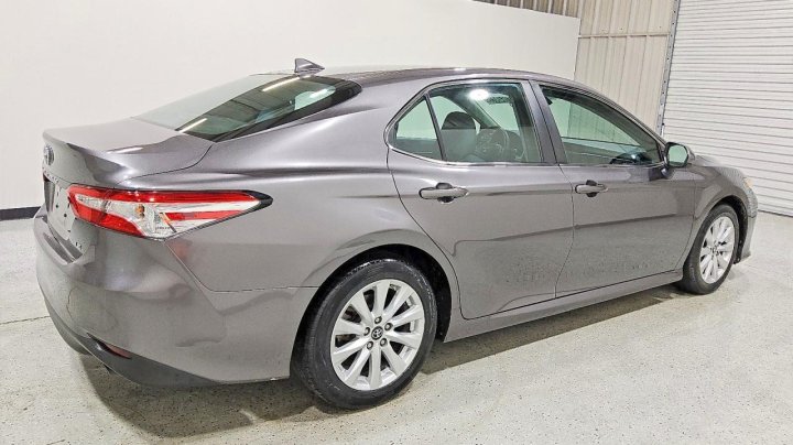 Toyota Camry  2019