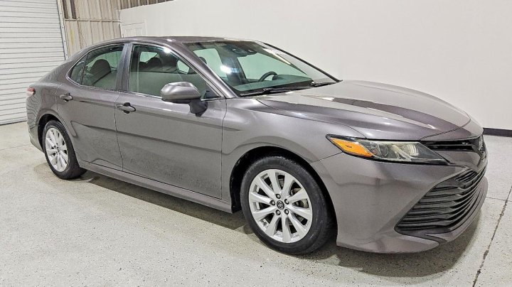 Toyota Camry  2019