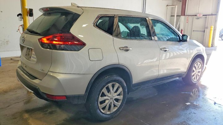 Nissan ROGUE  2020