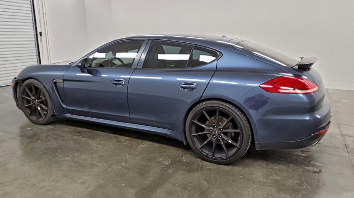 Porsche Panamera  2015