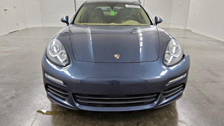 Porsche Panamera  2015