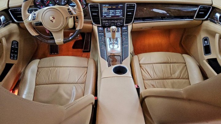 Porsche Panamera  2015
