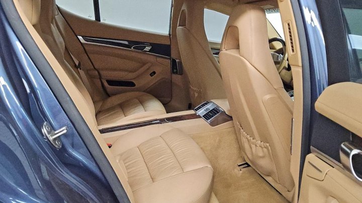Porsche Panamera  2015