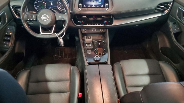 Nissan ROGUE  2021