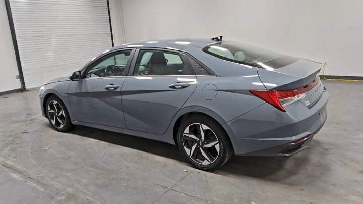 Hyundai Elantra  2023