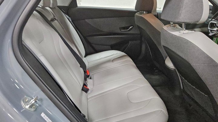 Hyundai Elantra  2023