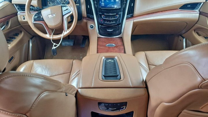 Cadillac Escalade  2015