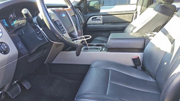 Ford EXPEDITION  2017