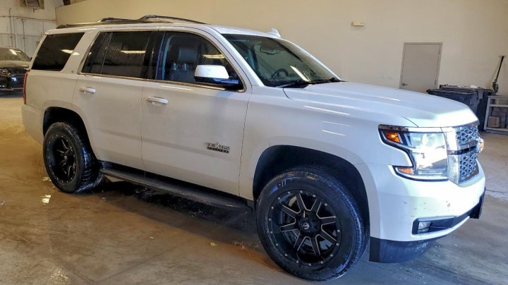 Chevrolet Tahoe  2017