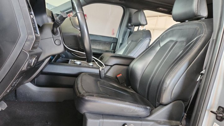 Ford EXPEDITION  2021