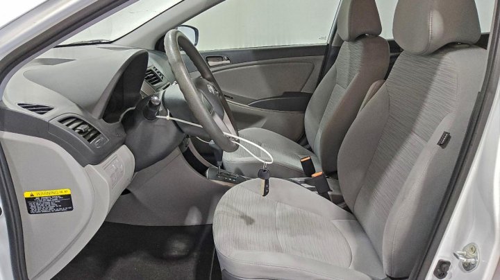 Hyundai ACCENT  2016