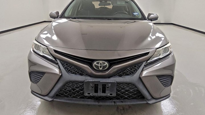 Toyota Camry  2019