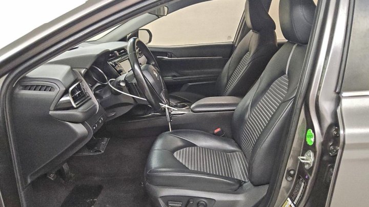 Toyota Camry  2019