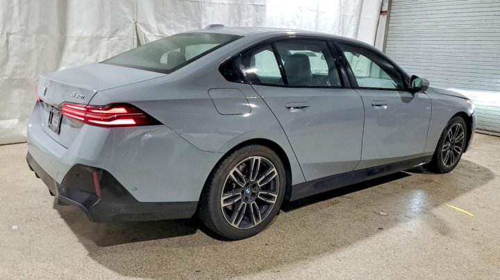 BMW 530  2026