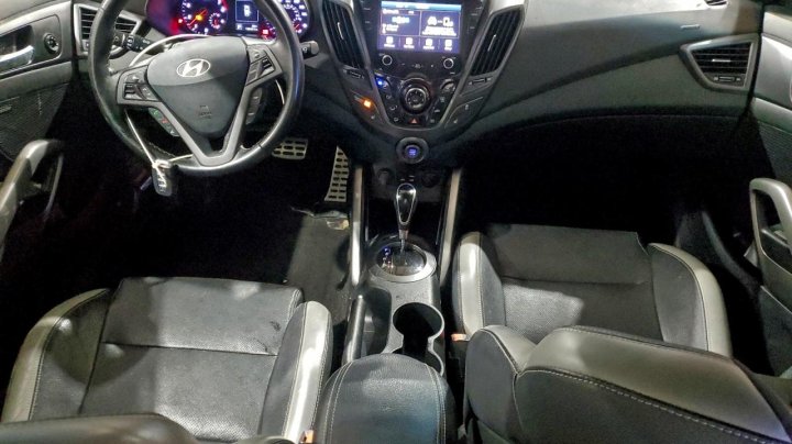Hyundai VELOSTER  2017
