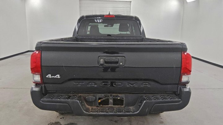 Toyota TACOMA  2019