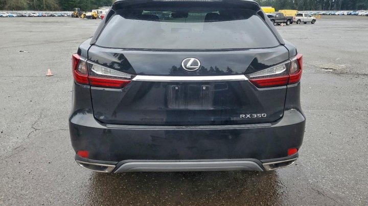 Lexus RX  2022