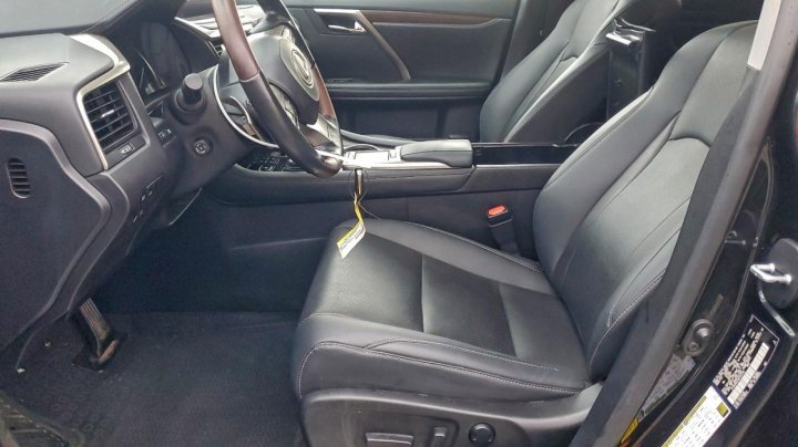 Lexus RX  2022