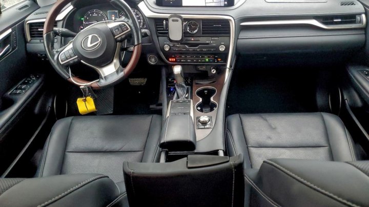 Lexus RX  2022