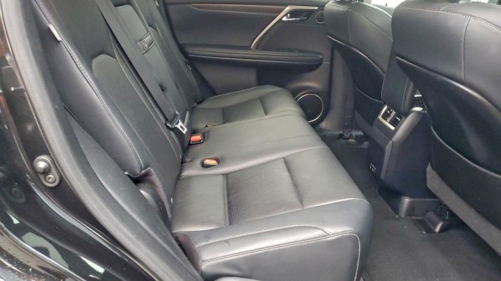 Lexus RX  2022