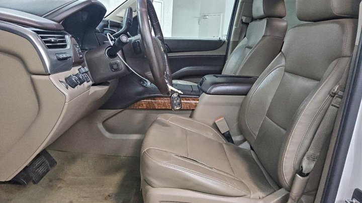 Chevrolet Suburban  2016