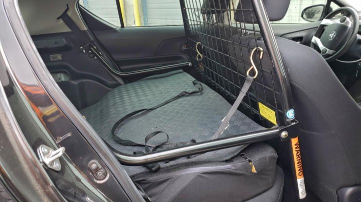 Toyota PRIUS C  2016
