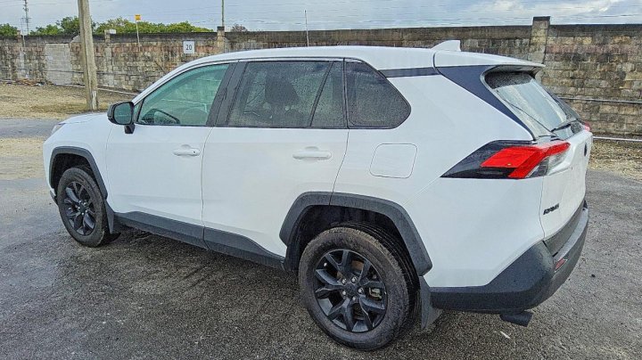 Toyota RAV4  2023