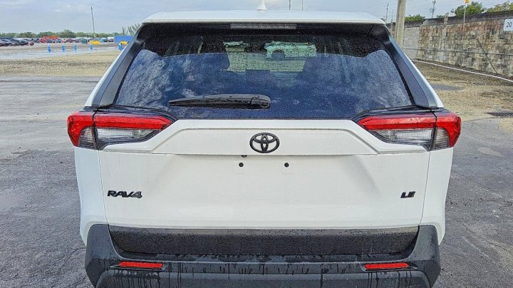 Toyota RAV4  2023