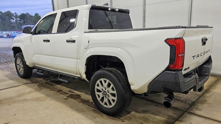 Toyota TACOMA  2024