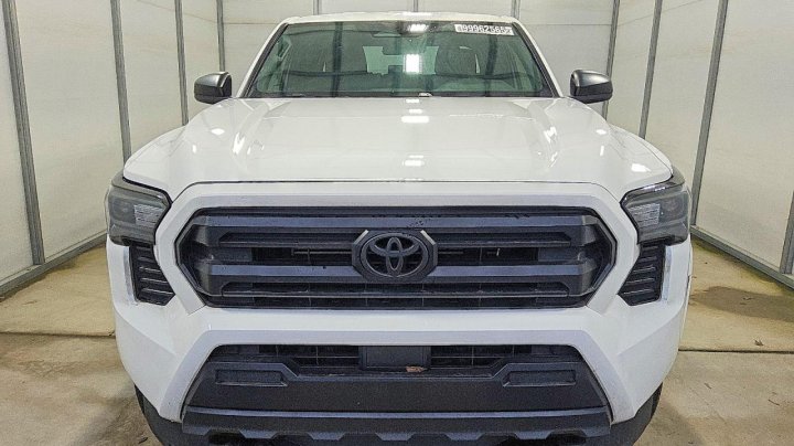 Toyota TACOMA  2024