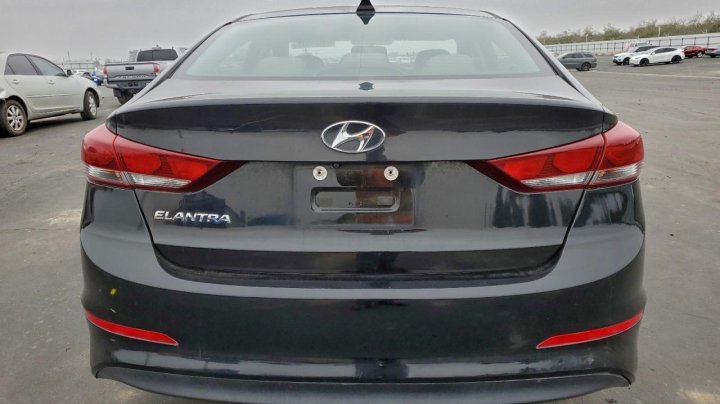 Hyundai Elantra  2017