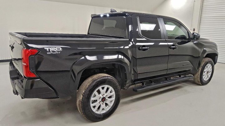 Toyota TACOMA  2024