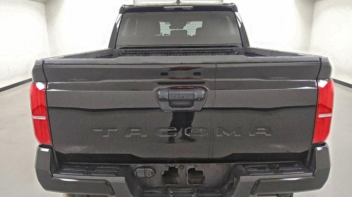 Toyota TACOMA  2024