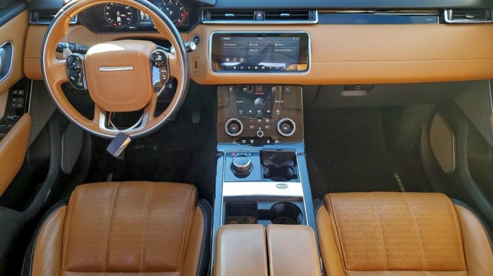 Land Rover Range Rover Velar  2018