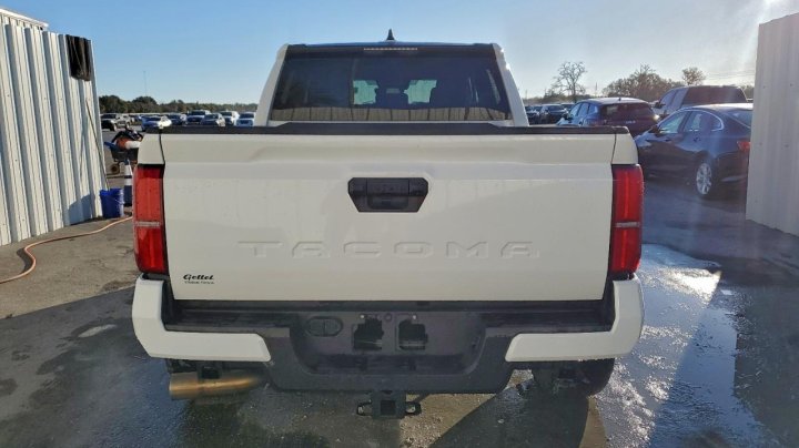 Toyota TACOMA  2025