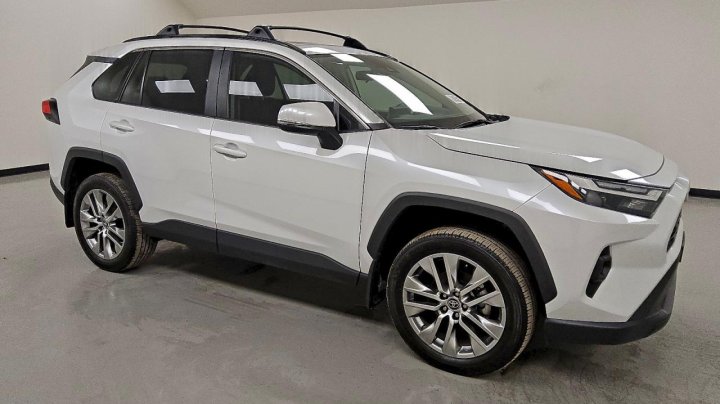 Toyota RAV4  2024