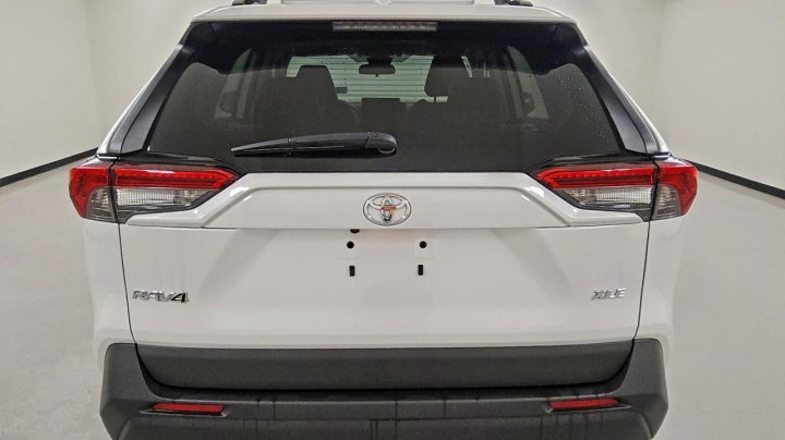 Toyota RAV4  2024